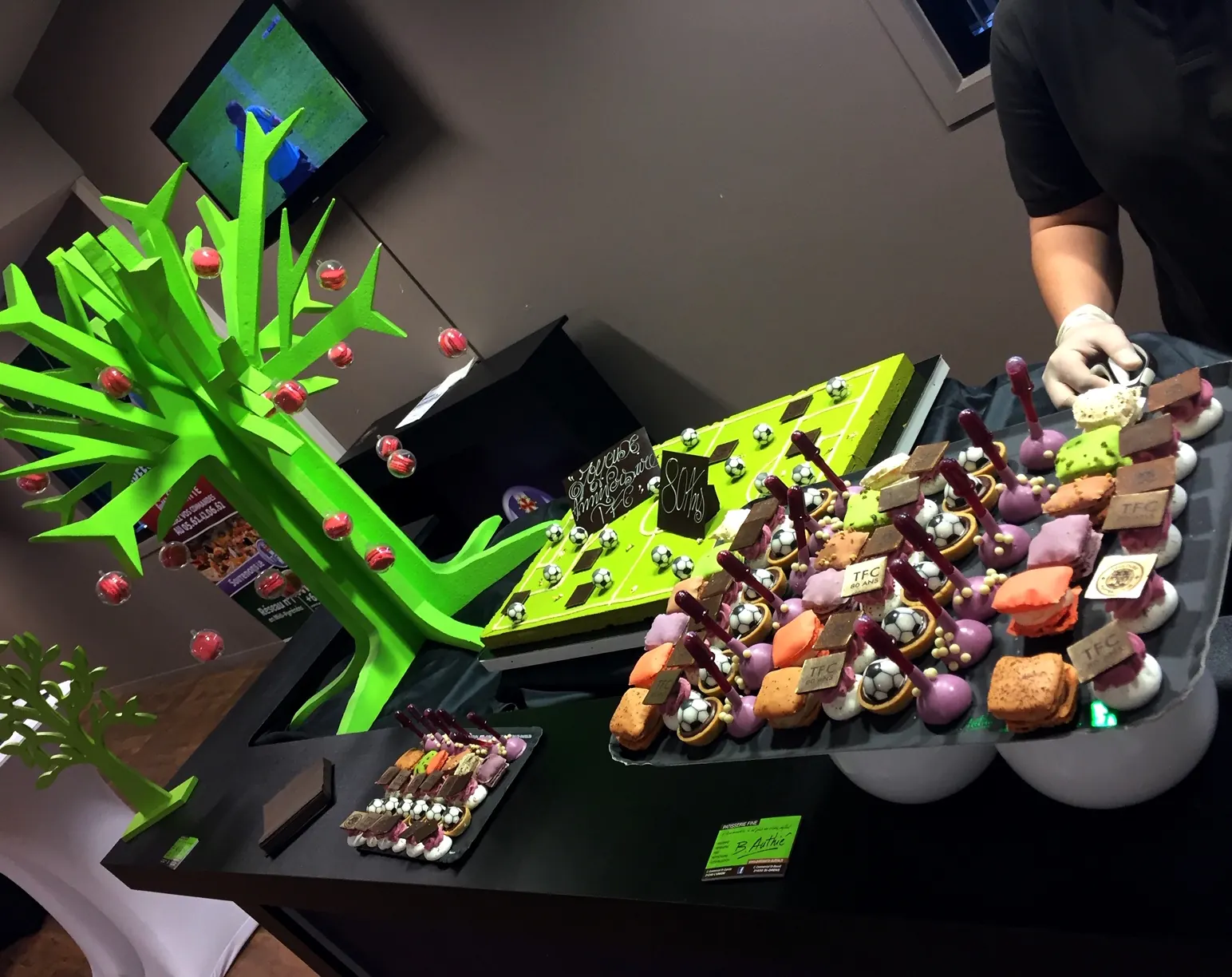 Buffet cocktail de petits fours