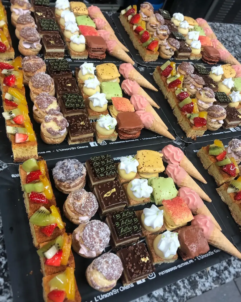 Plateau de petits fours sucrés